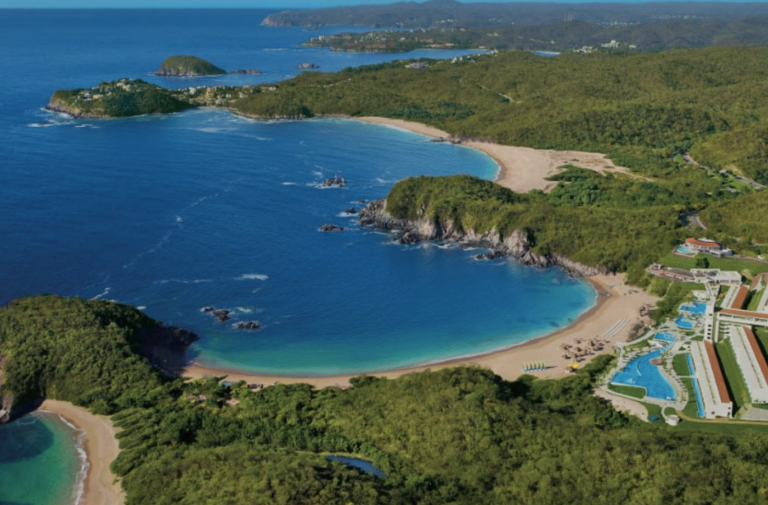 Dreams Huatulco (R. aqu&iacute;)